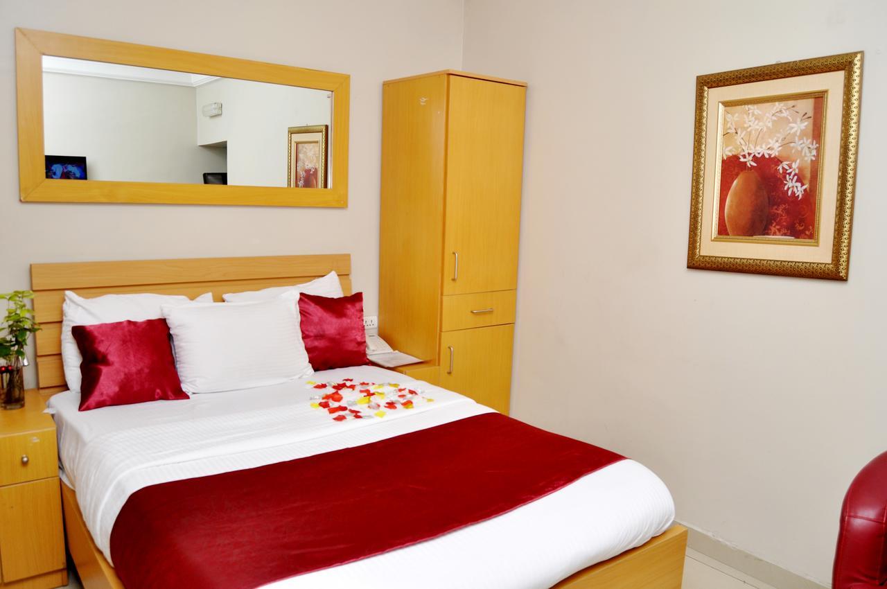 Primal Hotel Isaac John Gra Ikeja Zewnętrze zdjęcie