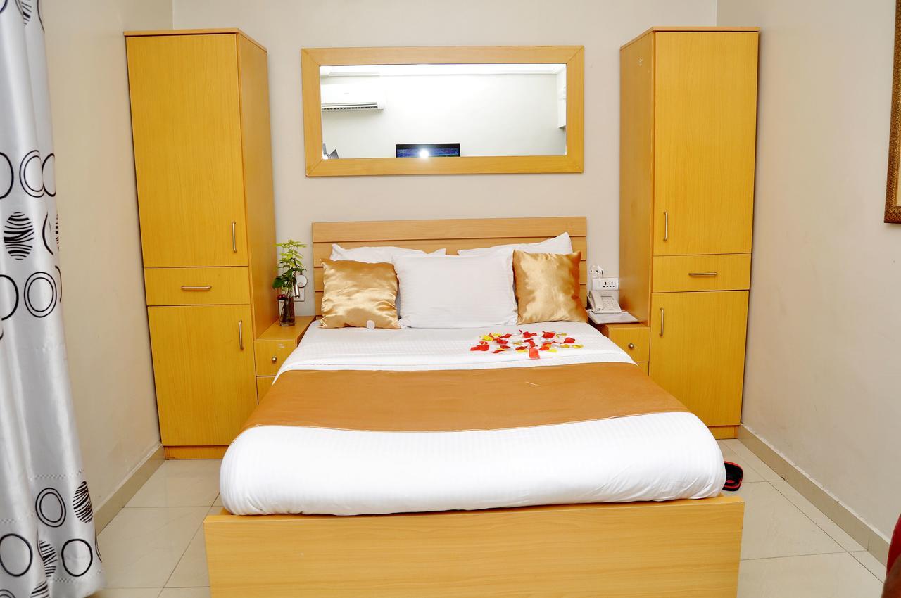 Primal Hotel Isaac John Gra Ikeja Zewnętrze zdjęcie
